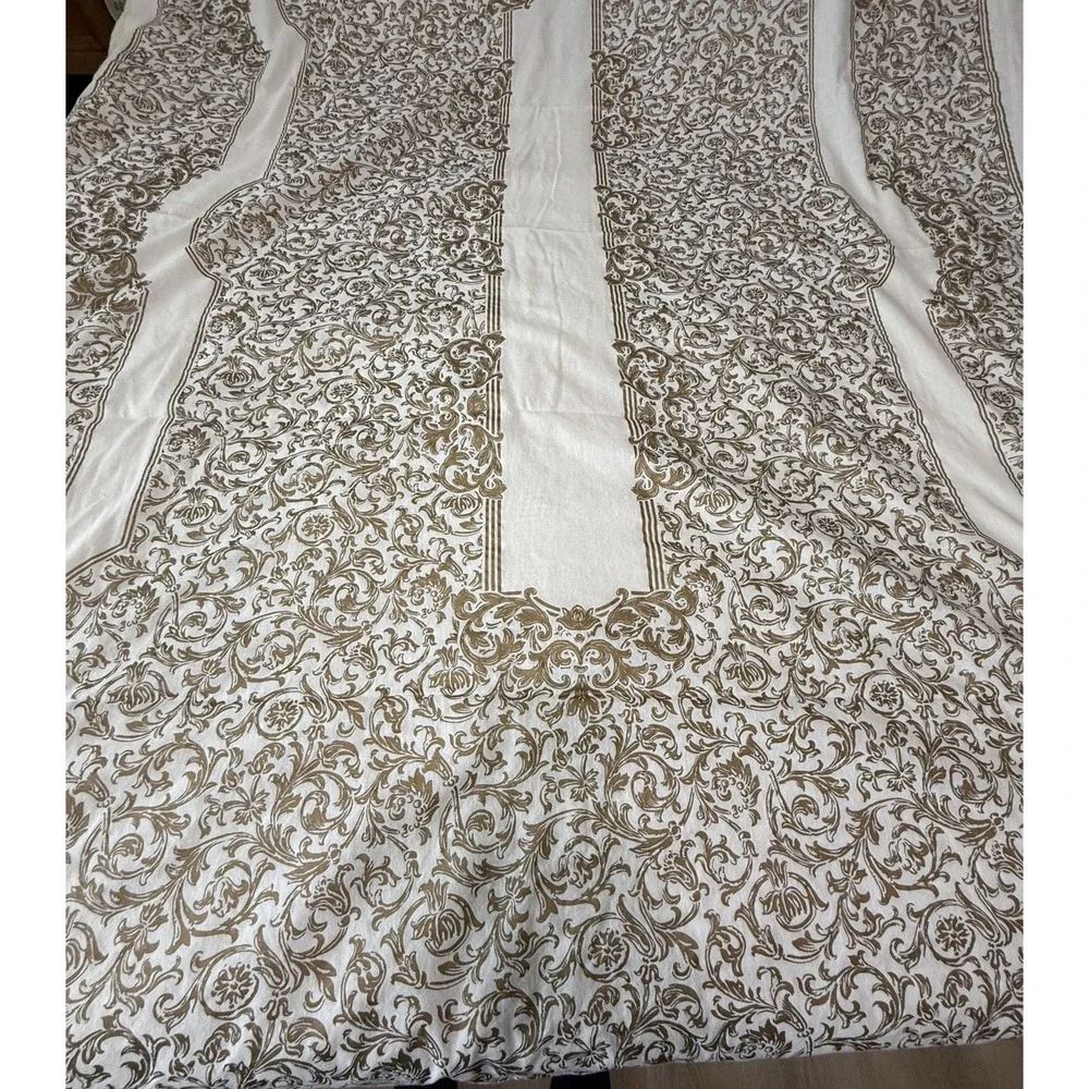 Formal Tablecloth Elegant Filigree Gold White Arabesque 66x104 Holiday Arches‎